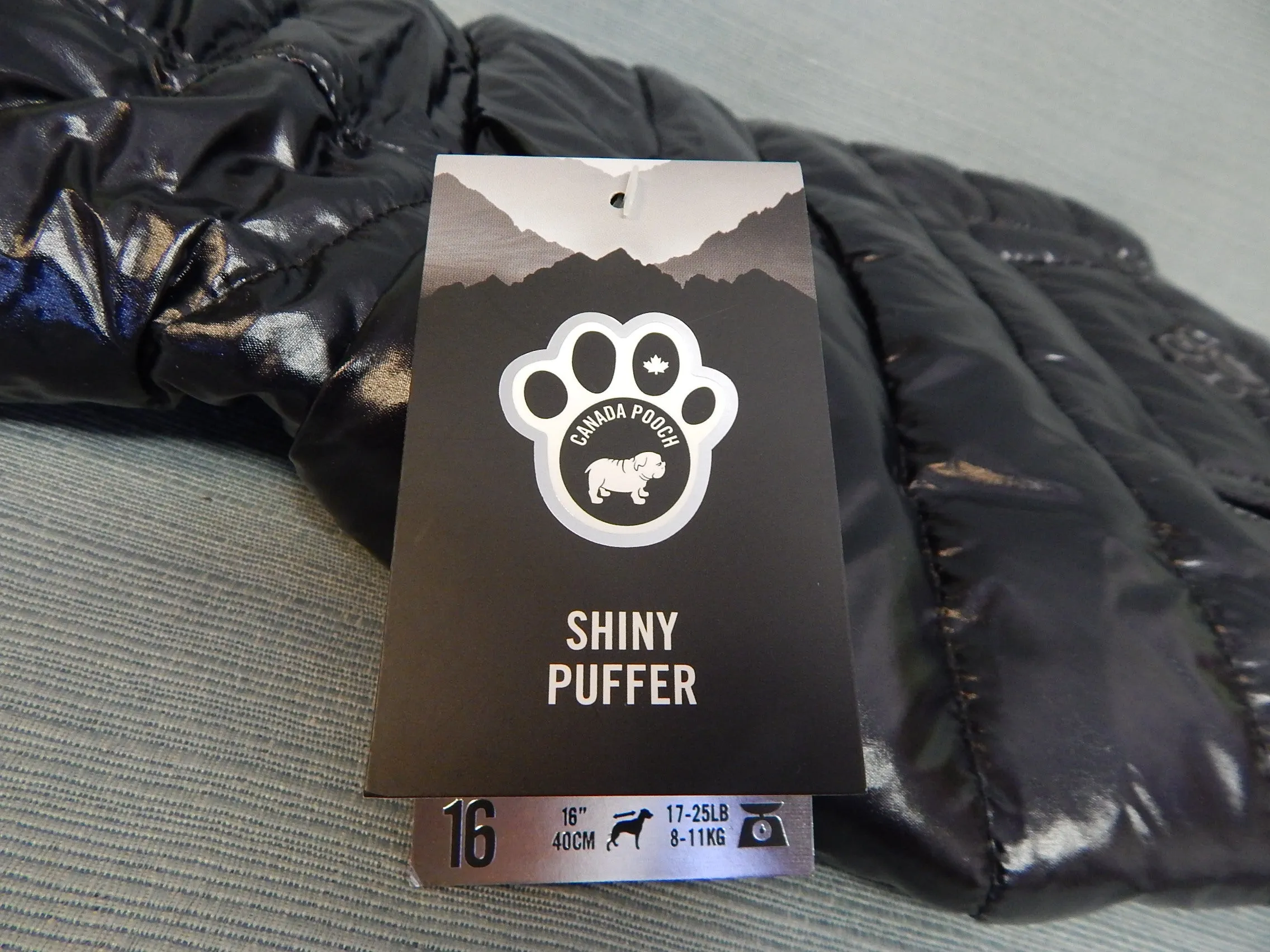 Canada Pooch Shiny Black Puffer Dog Jacket - Medium - BRAND NEW!