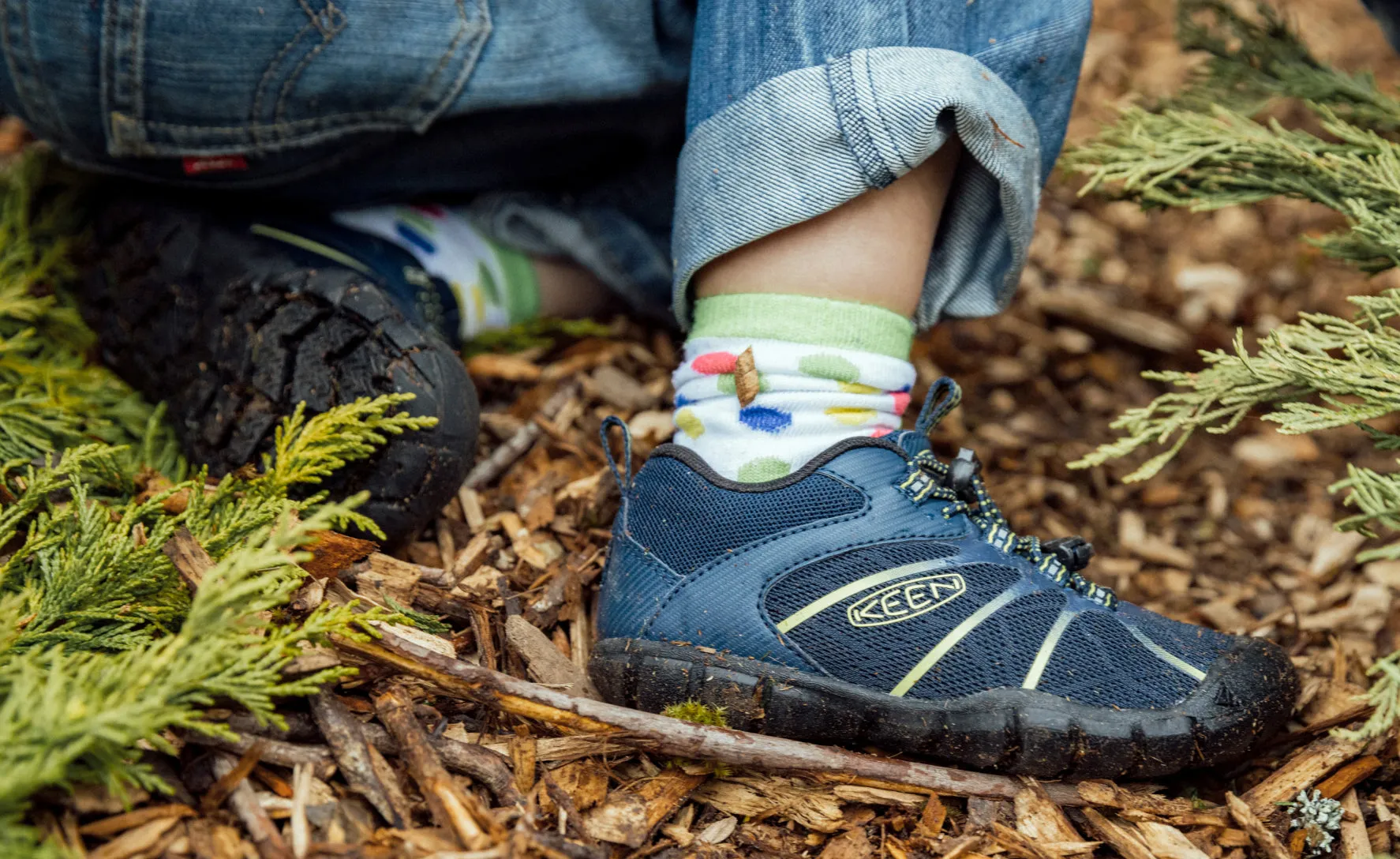 Little Kids' Chandler 2 CNX Sneaker  |  Black Iris/Evening Primrose