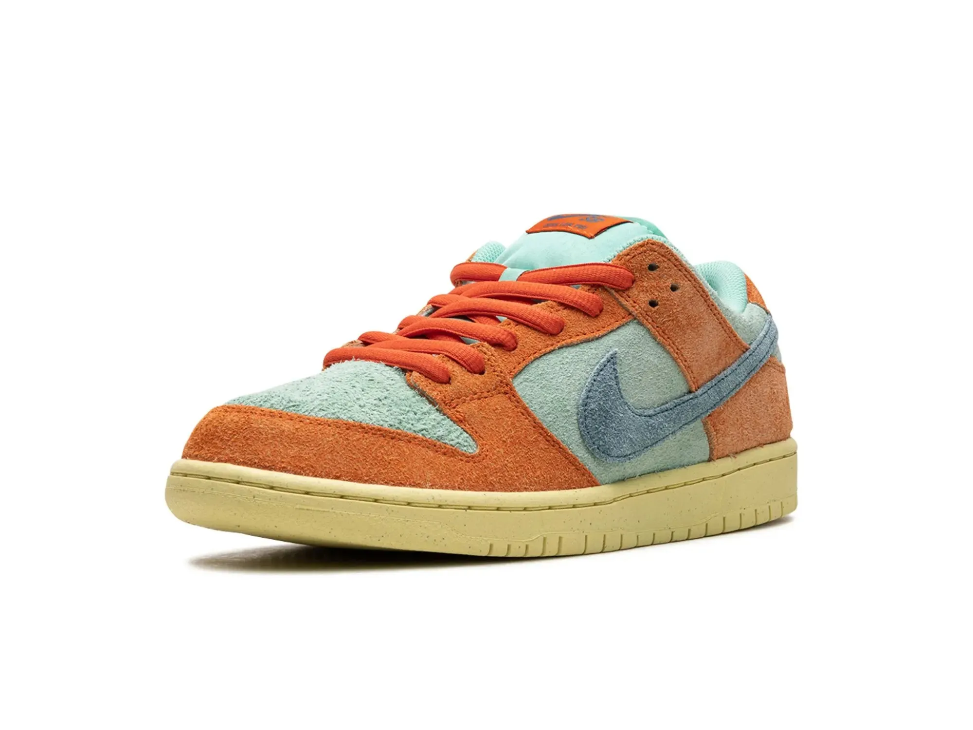 Nike SB Dunk Low "Orange Emerald Rise"