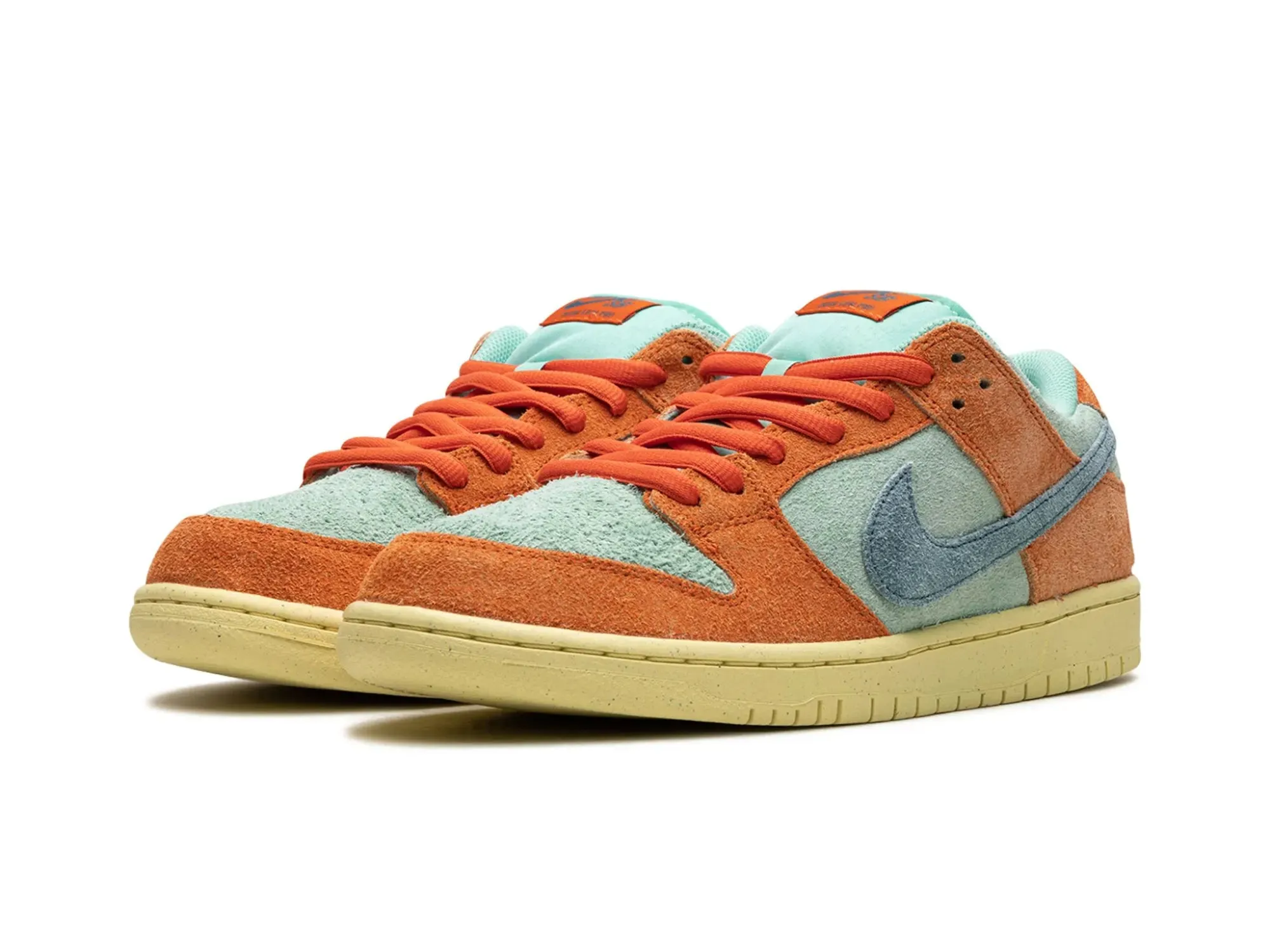 Nike SB Dunk Low "Orange Emerald Rise"